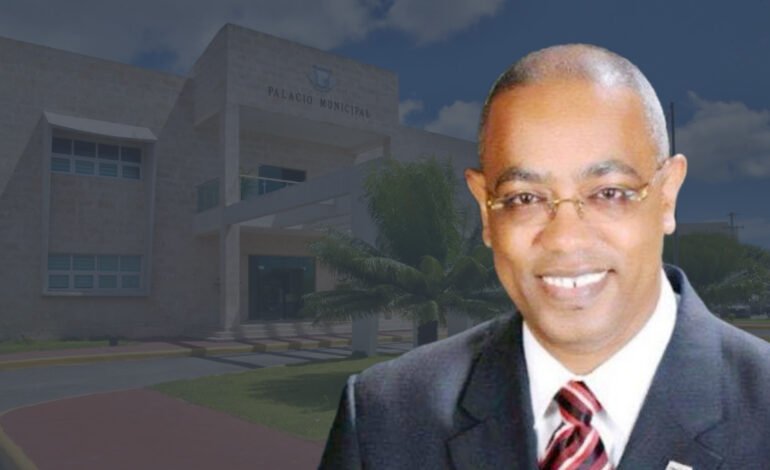 Andres Guerrero Presidente de la Asociación de Hoteles de Higüey felicita iniciativa de Verón-Punta Cana llevar Stand propio a FITUR 2026