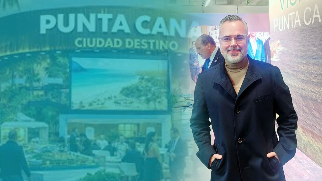 JUAN MAGAN en el Stand de Verón-Punta Cana en la 46° edición de FITUR en Madrid, España.