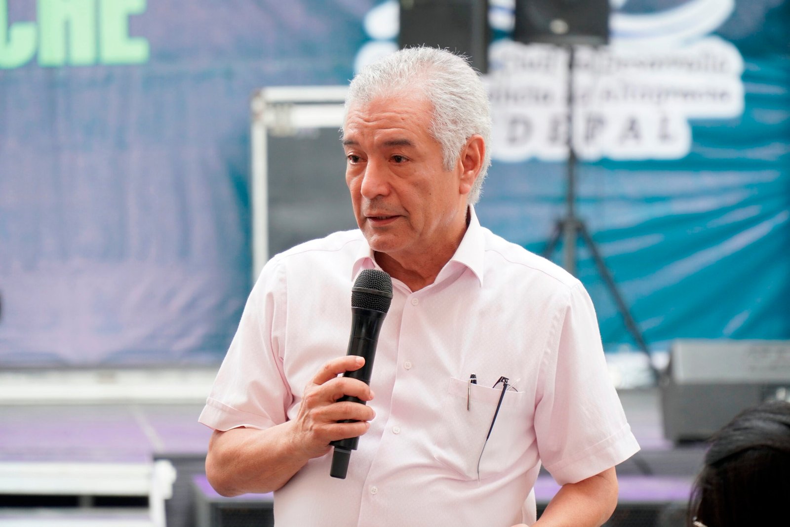 Ángel Lockward cautiva en el Festival de la Leche con la presentación de su nuevo libro "La leyenda de los hombres rana"
