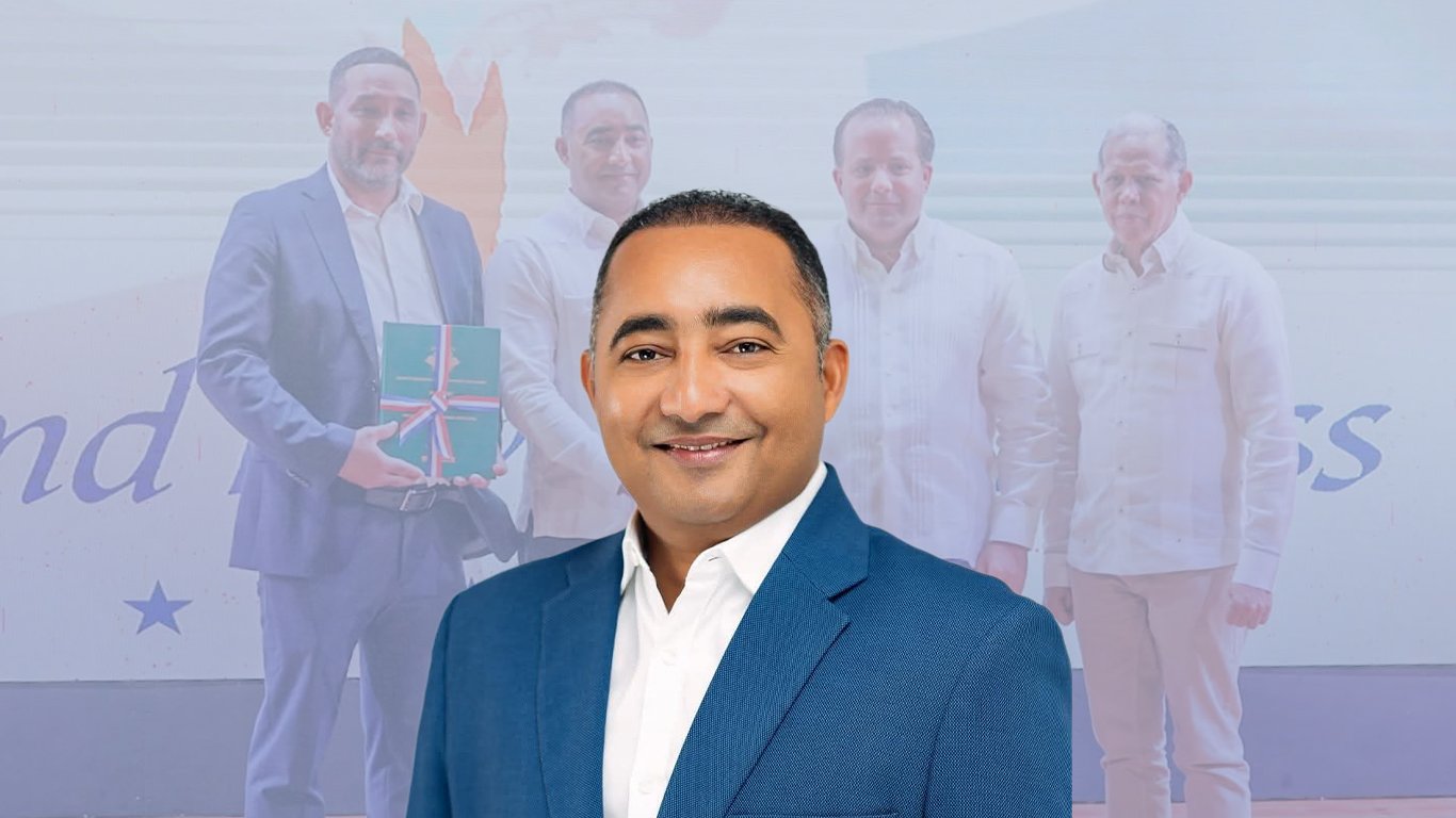 Ramón Ramírez "Manolito" presenta avances del Plan de Ordenamiento Territorial de Verón-Punta Cana con miras al 2035