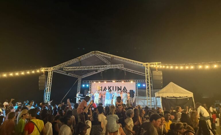 Hakuna Group Music celebra concierto gratuito en comunidad cañera de La Romana