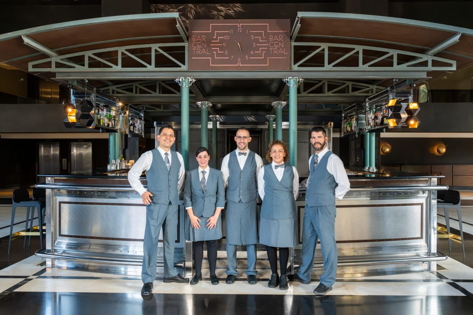 Lopesan Hotel Group presenta las nuevas cartas de SURU Cocktail Bar y Bar Central manteniendo su apuesta por el producto de kilómetro cero