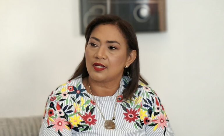 La Fundación Mi Milagro Isanely dota con 500 sillas a 12 iglesias de Higüey y anuncia la expansión de sus programas en La Altagracia