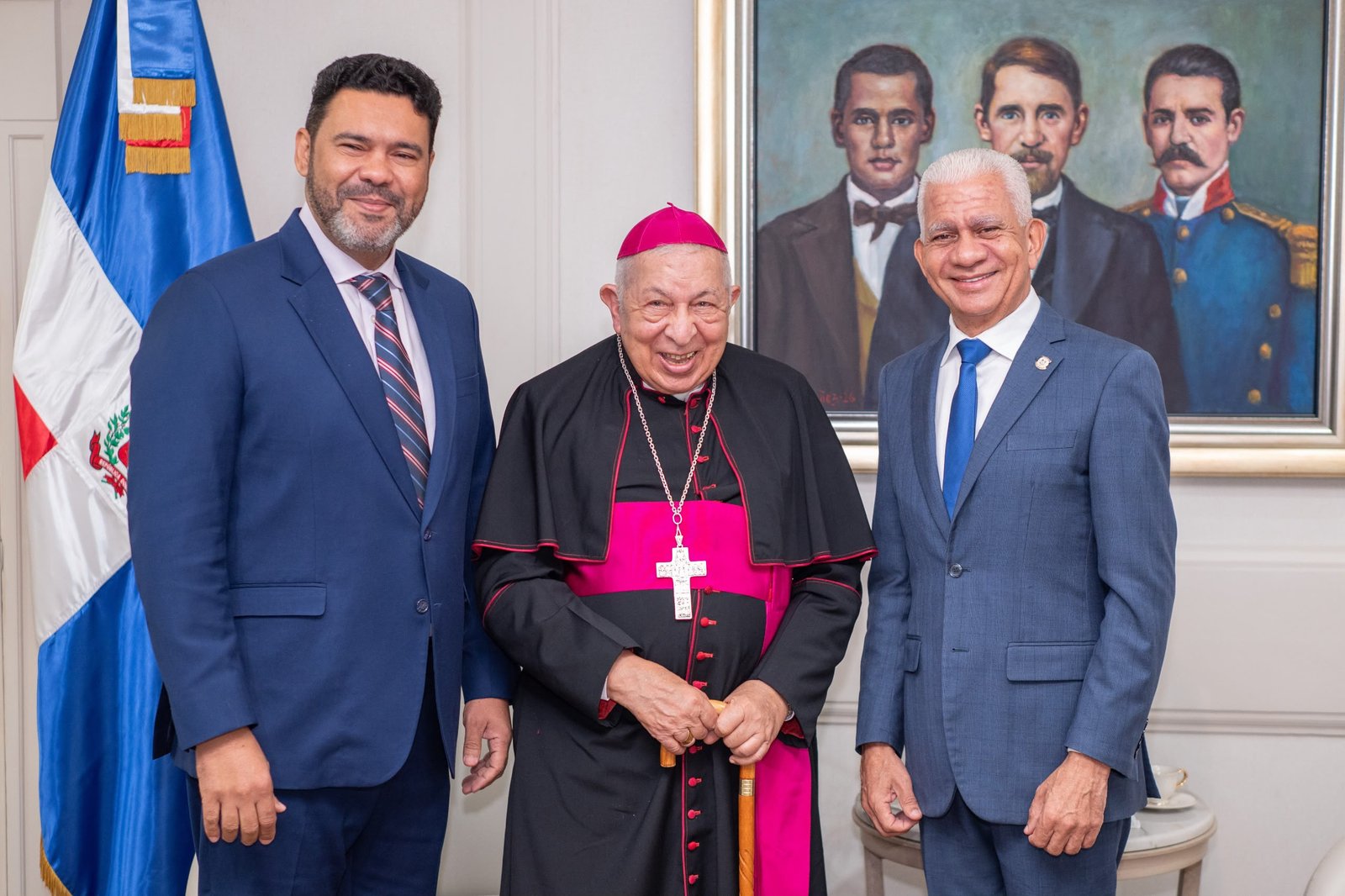 El Senado rinde homenaje a monseñor Ramón Benito de la Rosa y Carpio por más de 60 años de trayectoria