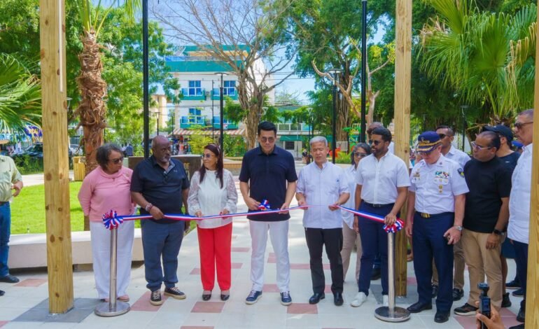 Con una inversión superior a RD$76 millones, Turismo entrega cuatro obras clave en Boca Chica